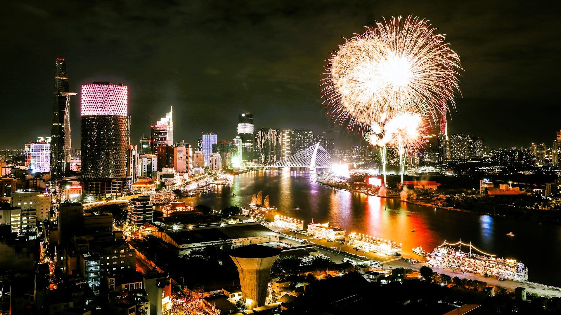 Your Essential First-Timer’s Guide to Ho Chi Minh City: Practical Travel Tips from Roseland Sweet Hotel (District 1)